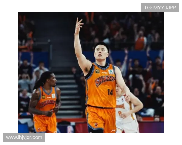 上海第三节逆转北京 李弘权独揽13分